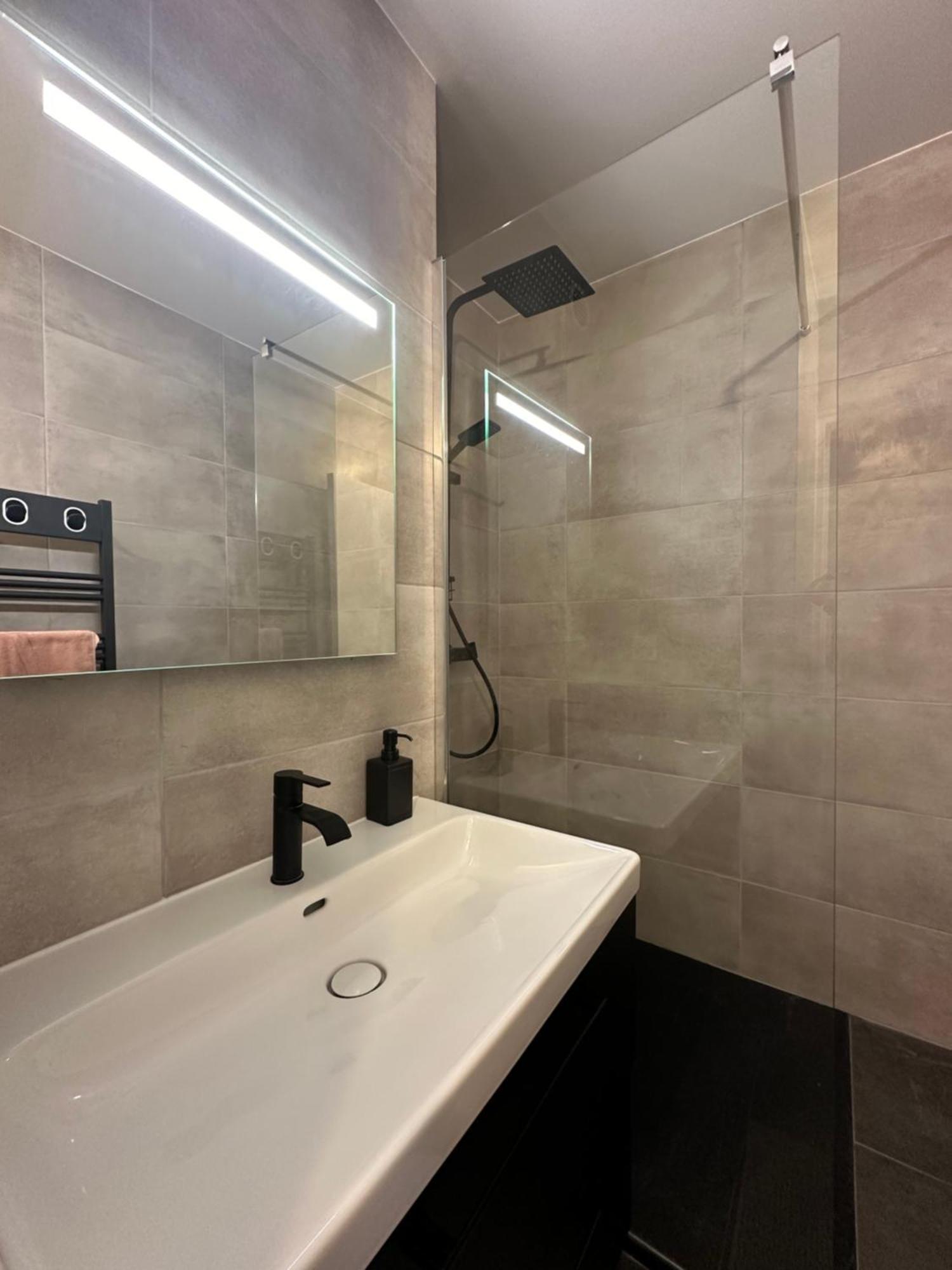 Appartement Proche Paris-Aeroport Cdg-Gare-Disney 빌리에르벨 외부 사진